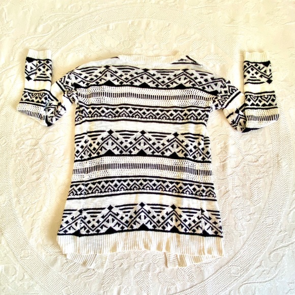 Like-New Black + White Tribal Cardigan - Picture 3 of 7